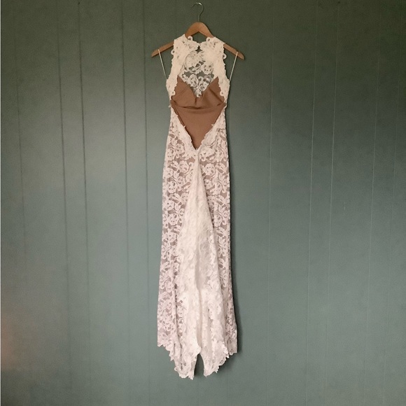 COPY - Grace Loves Lace Alexandra gown - Picture 12 of 14